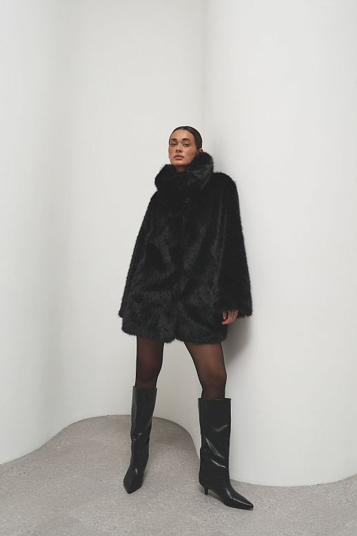 Шубка подовжена еко-норка чорна