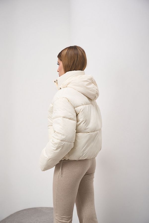 Пуховик короткий з капюшоном на замку молочний KUKZK #RU# Пуховик короткий с капюшоном на замку молочный  KUKZK № 3