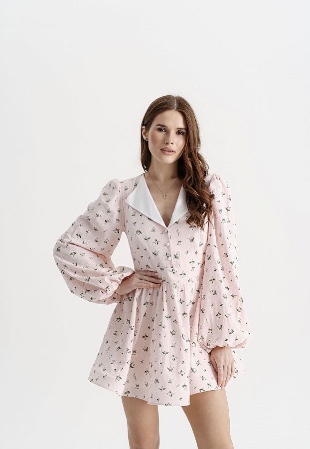 Сукня з білим комірцем пудрова в зелені букети МБПЛ 14.08 № 1