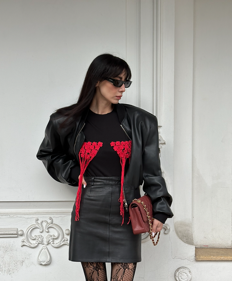 Лонгслів з декором ручної роботи чорний LN24/1 #RU# Лонгслив в полоску черный LN24/1 № 2