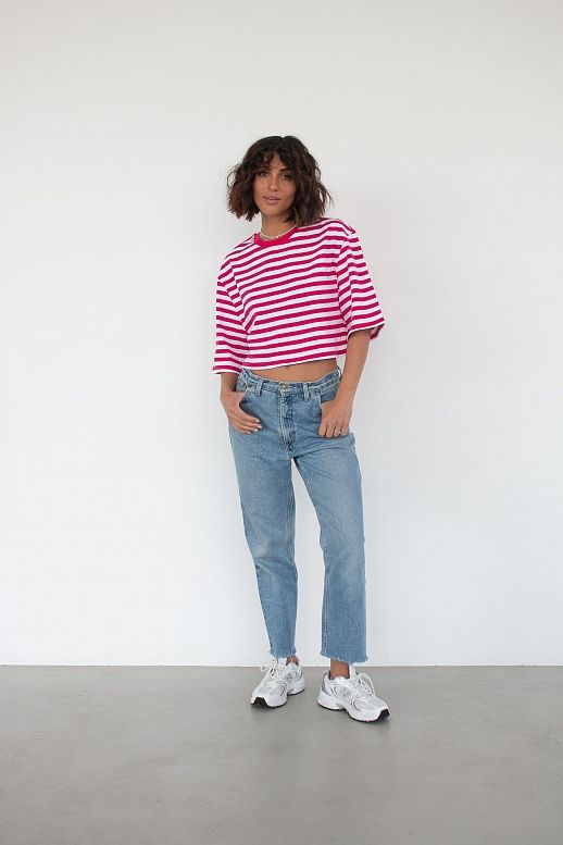 Футболка вкорочена у смужку рожева - №2