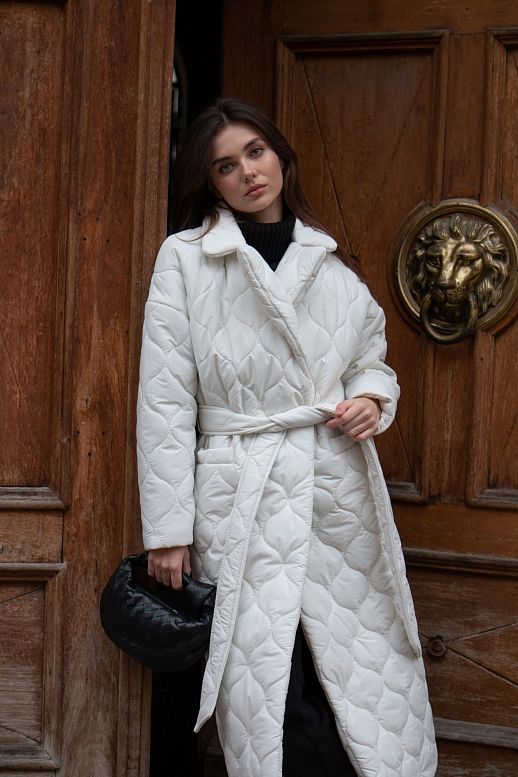 Куртка стьобана довга з поясом візерунок хвилька молочна - №2