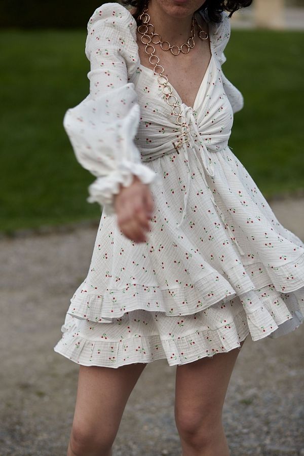 Сукня міні муслінова з рюшами молочний в ягідки D00923/1 № 1