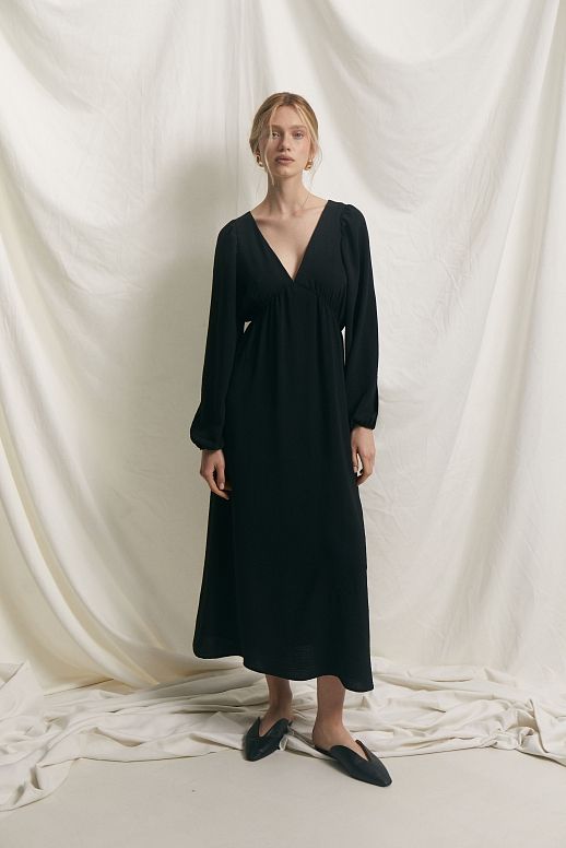 Сукня максі з відкритою спиною чорна