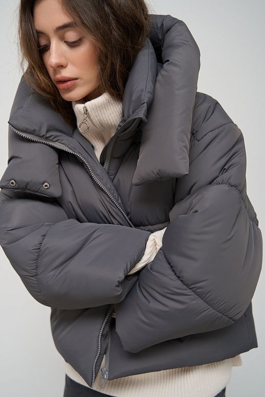 Куртка вкорочена на замку графітова