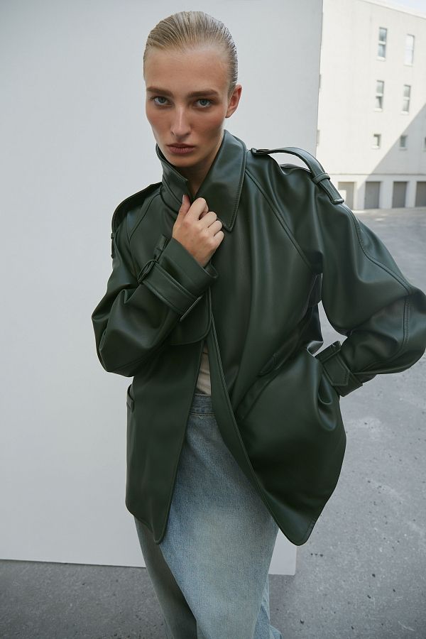 Тренч з екошкіри на замші вкорочений з поясом зелений МБКТ009/2 #RU# Тренч из экокожи на замше укороченный с поясом зеленый МБКТ009/2 № 1