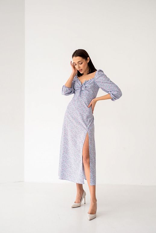 Сукня міді з роспіркою короткий рукав блакитна в рожеву квітку