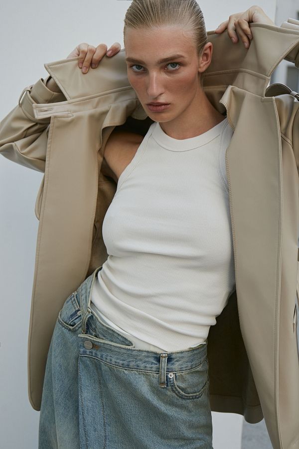  Тренч з екошкіри на замші вкорочений з поясом світло-бежевий МБКТ009/4 #RU# Тренч из экокожи на замше укороченный с поясом светло-бежевый МБКТ009/4 № 3