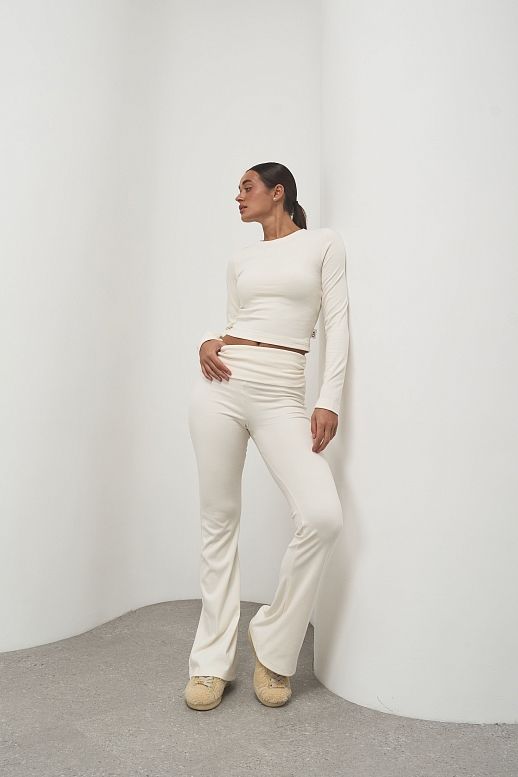 Костюм приталений флісовий молочний