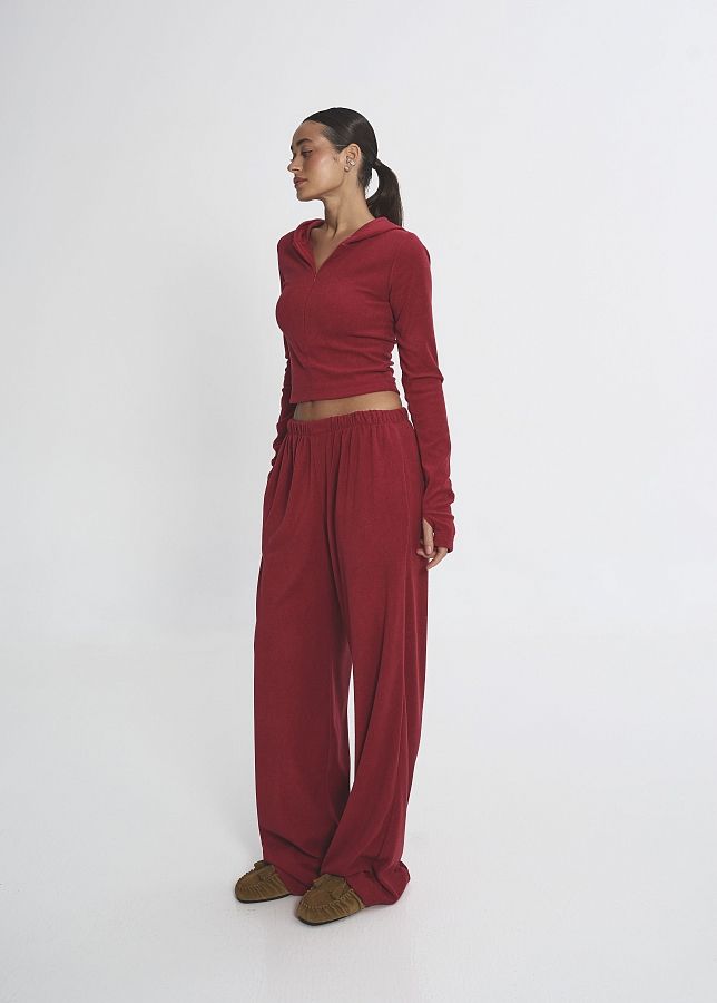 Костюм приталений із замком червоний KOSPR/2 #RU# Костюм приталенный с замком красный KOSPR/2 № 2