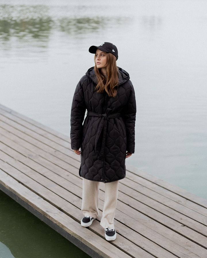 Куртка стьобана з капюшоном чорна МБПТ002/3 #RU# Куртка стеганная зимняя с черным капюшоном. МБПТ002/3 № 2