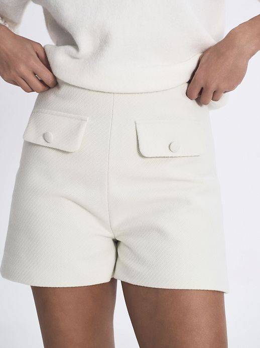 Шорти класичні молочні